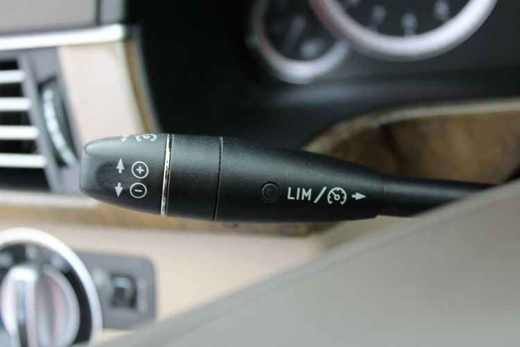 Mercedes E 200 E200 ELEGANCE Skóra 184HP Automat 79000km zdjęcie 20