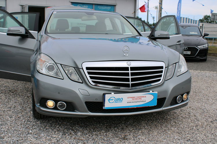 Mercedes E 200 E200 ELEGANCE Skóra 184HP Automat 79000km zdjęcie 35