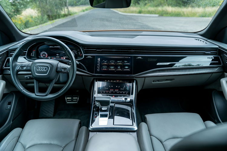 Audi Q8 zdjęcie 32