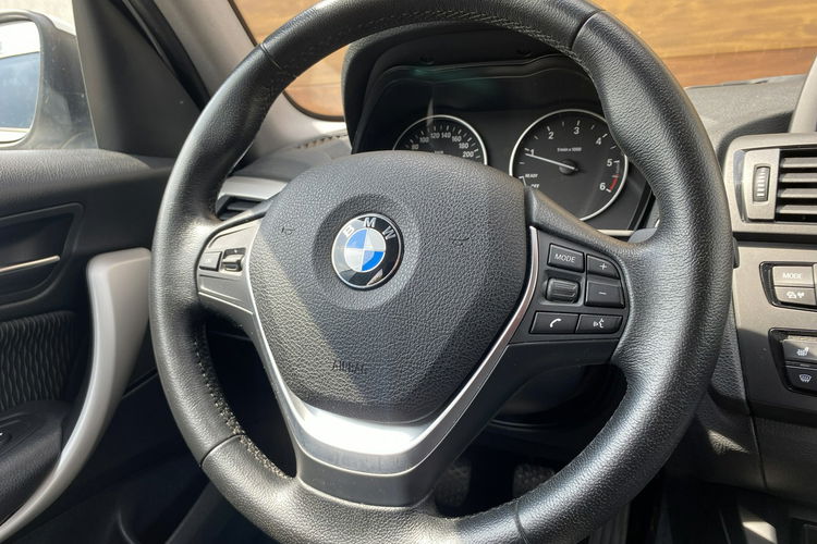 BMW 116 13r. 2.0 diesel jak nowa nowy rozrząd po serwisie nawigacja klimatroni zdjęcie 12