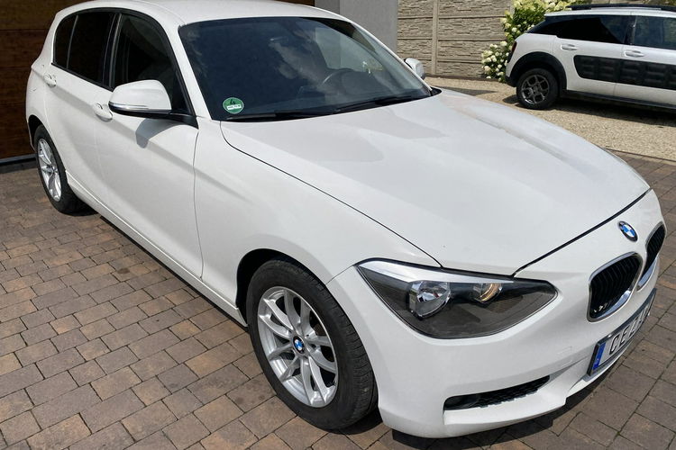 BMW 116 13r. 2.0 diesel jak nowa nowy rozrząd po serwisie nawigacja klimatroni zdjęcie 3