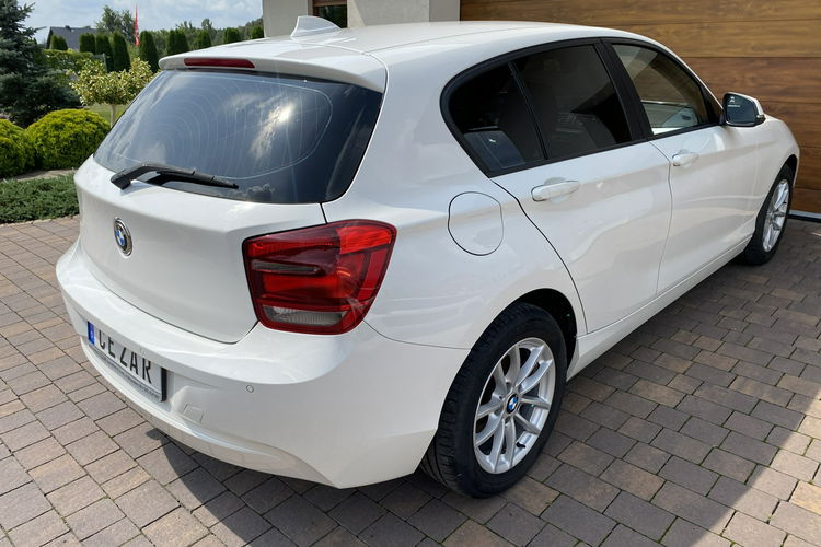 BMW 116 13r. 2.0 diesel jak nowa nowy rozrząd po serwisie nawigacja klimatroni zdjęcie 4