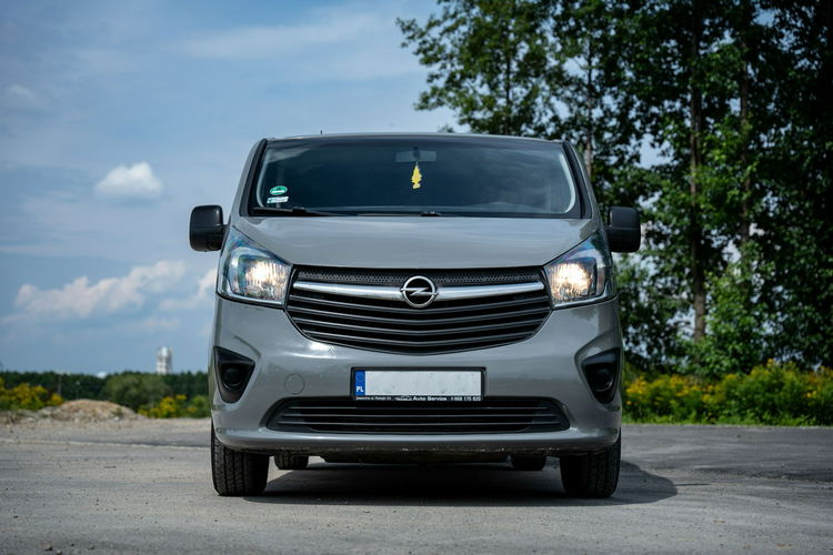Opel Vivaro VIVARO / 1.6 DIESEL / 90HP / SZARY METALIK / 9 MIEJSC zdjęcie 10