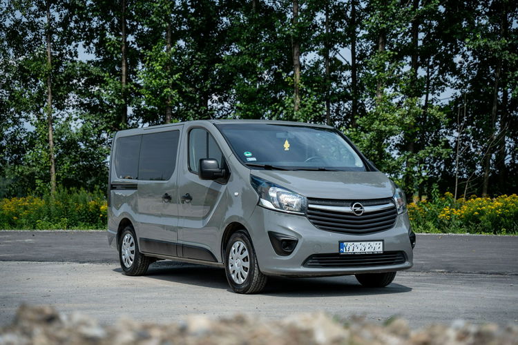Opel Vivaro VIVARO / 1.6 DIESEL / 90HP / SZARY METALIK / 9 MIEJSC zdjęcie 12
