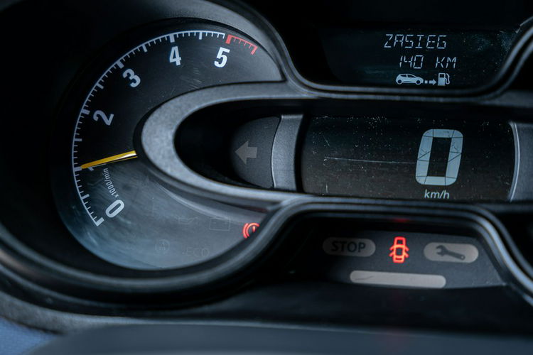 Opel Vivaro VIVARO / 1.6 DIESEL / 90HP / SZARY METALIK / 9 MIEJSC zdjęcie 27