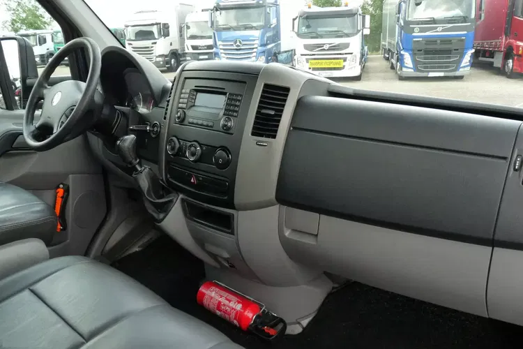 Volkswagen CRAFTER 2, 5L / CIĄGNIK SIODŁOWY / zdjęcie 15