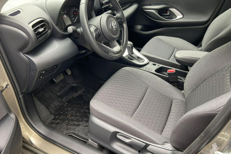 Yaris Toyota Yaris 1.5HSD COMFORT mały przebieg, fv23%, salon PL, kamera zdjęcie 14