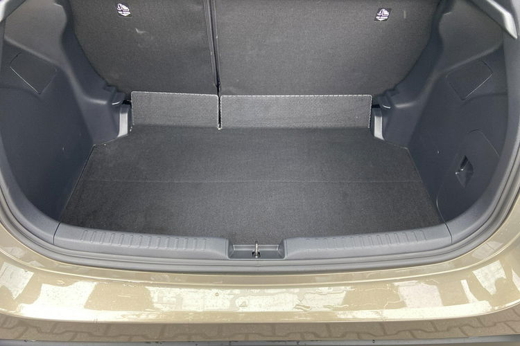 Yaris Toyota Yaris 1.5HSD COMFORT mały przebieg, fv23%, salon PL, kamera zdjęcie 17