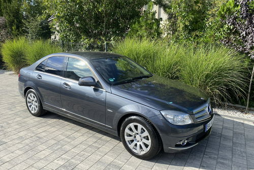 Mercedes C 180 Bardzo zadbana - 100% oryginalny przebieg.NOWY ROZRZĄD
