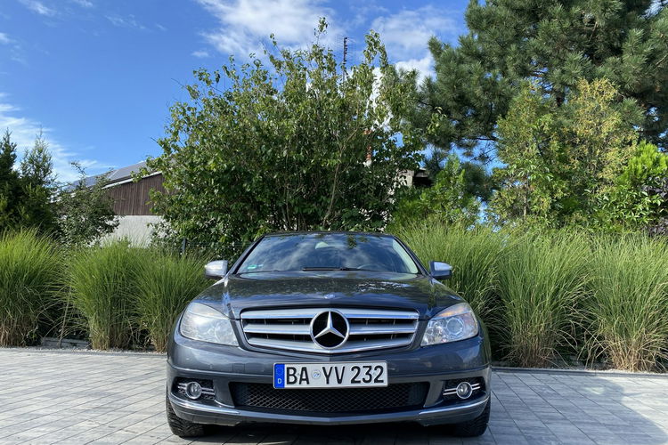 Mercedes C 180 Bardzo zadbana - 100% oryginalny przebieg.NOWY ROZRZĄD zdjęcie 2
