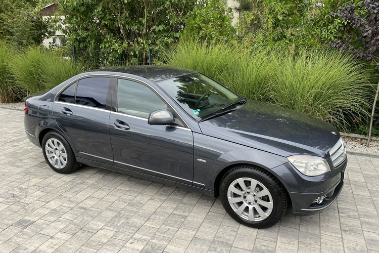 Mercedes C 180 Bardzo zadbana - 100% oryginalny przebieg.NOWY ROZRZĄD zdjęcie 23
