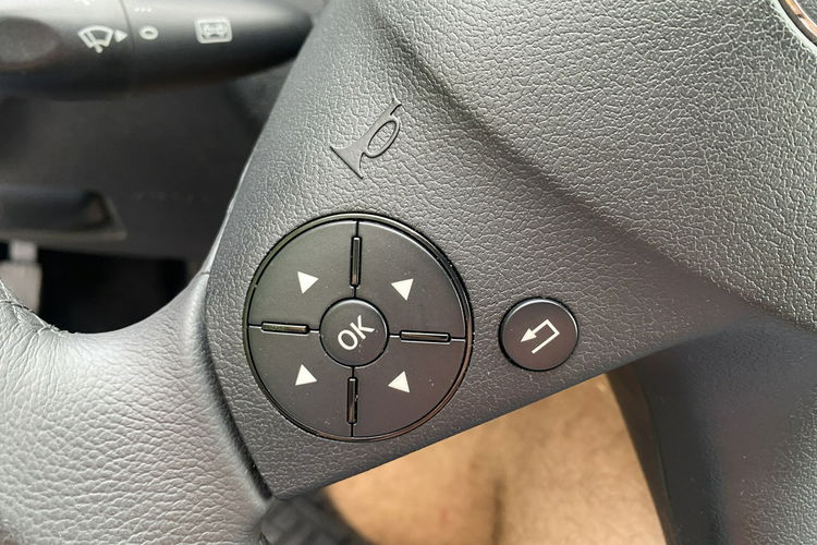 Mercedes C 180 Bardzo zadbana - 100% oryginalny przebieg.NOWY ROZRZĄD zdjęcie 27