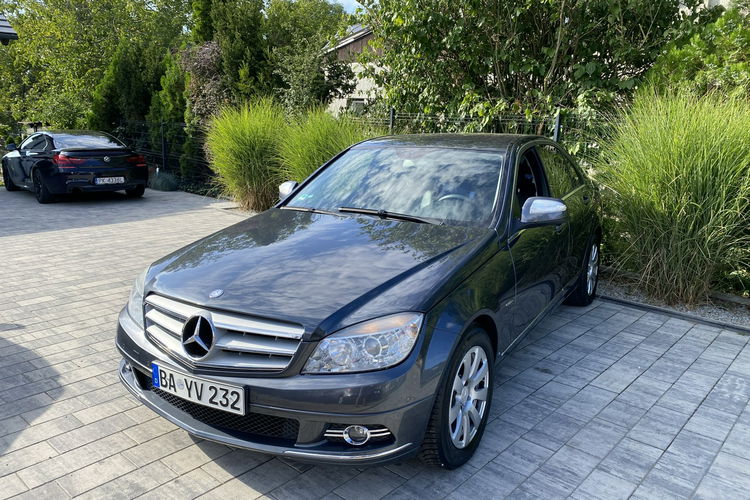 Mercedes C 180 Bardzo zadbana - 100% oryginalny przebieg.NOWY ROZRZĄD zdjęcie 3
