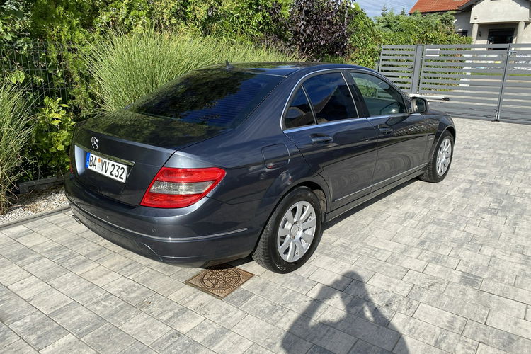 Mercedes C 180 Bardzo zadbana - 100% oryginalny przebieg.NOWY ROZRZĄD zdjęcie 32