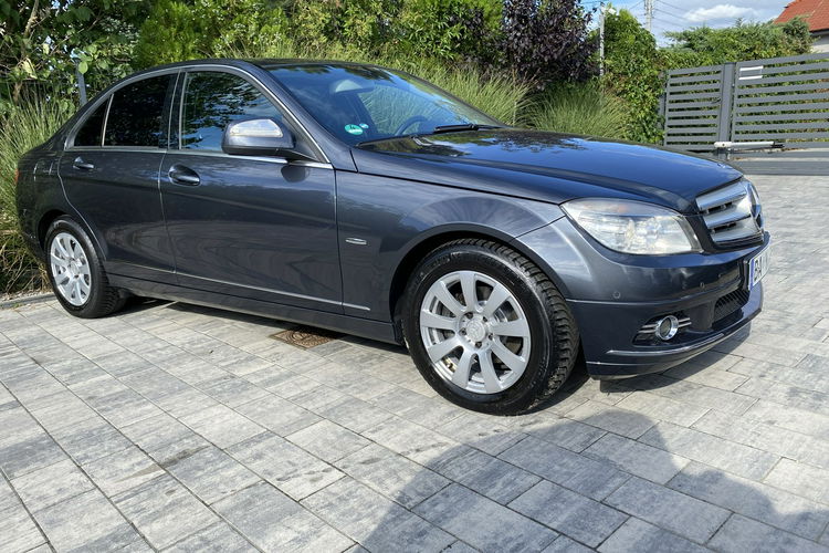 Mercedes C 180 Bardzo zadbana - 100% oryginalny przebieg.NOWY ROZRZĄD zdjęcie 35