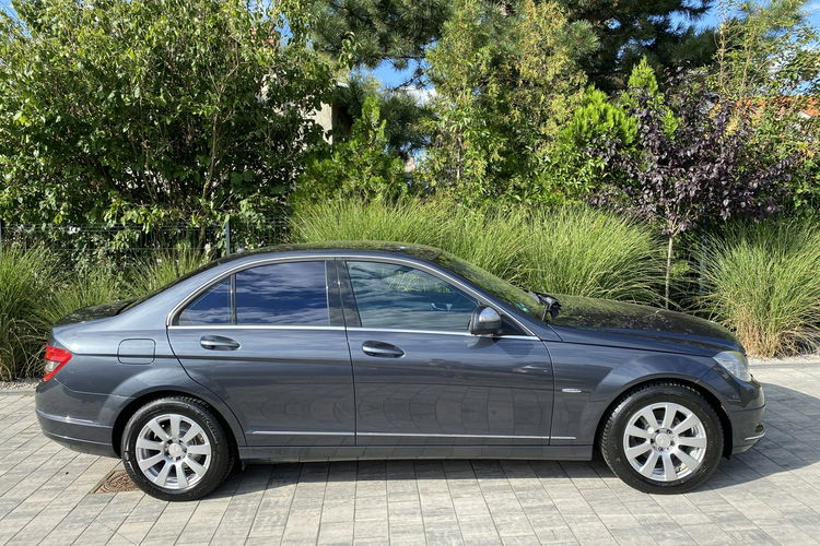 Mercedes C 180 Bardzo zadbana - 100% oryginalny przebieg.NOWY ROZRZĄD zdjęcie 5