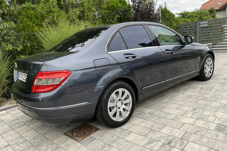 Mercedes C 180 Bardzo zadbana - 100% oryginalny przebieg.NOWY ROZRZĄD zdjęcie 8
