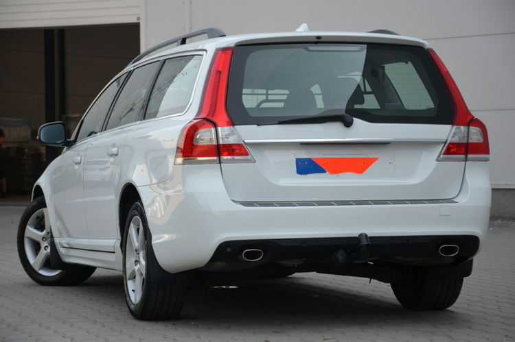 Volvo V70 Białe Zarejestrowane 2.4D5 185KM AWD Lift Serwis Skóra Parktronik zdjęcie 15