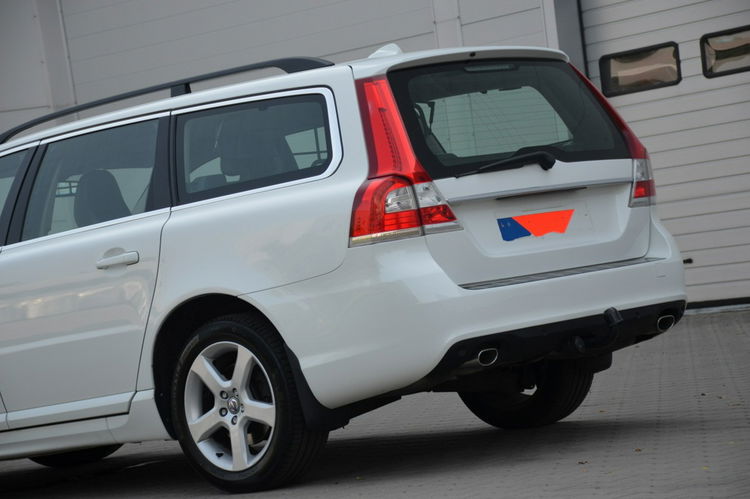 Volvo V70 Białe Zarejestrowane 2.4D5 185KM AWD Lift Serwis Skóra Parktronik zdjęcie 18