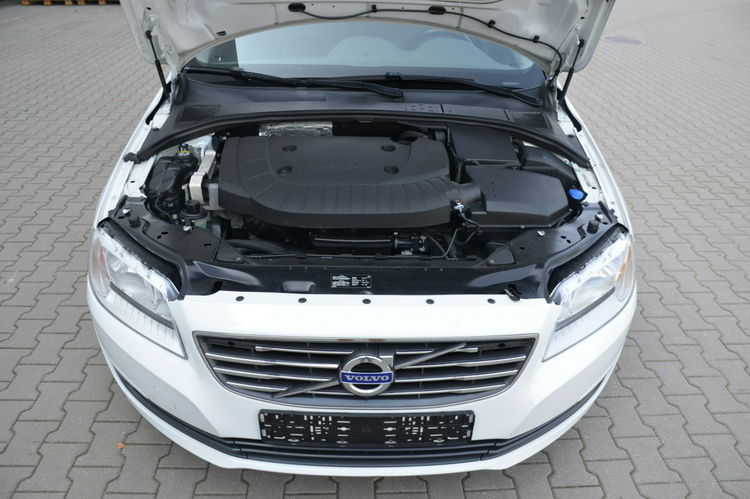 Volvo V70 Białe Zarejestrowane 2.4D5 185KM AWD Lift Serwis Skóra Parktronik zdjęcie 6