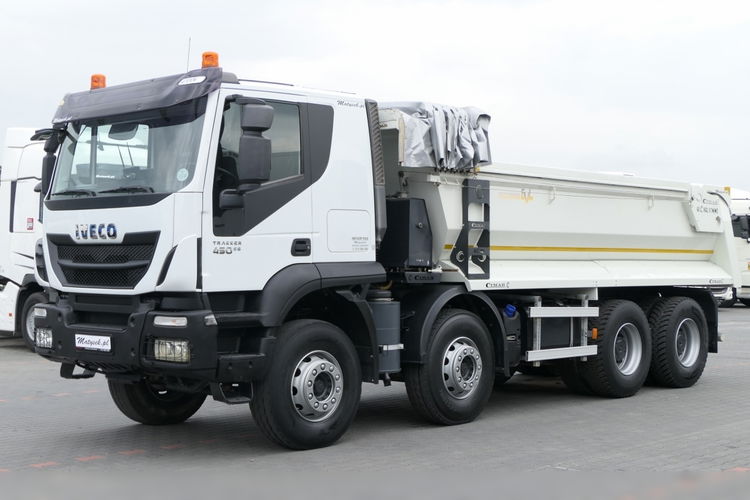 Iveco TRAKKER 450 / 8x4 / WYWROTKA TYLNOZSYP + HYDROKLAPA / EURO 6 / 2017 ROK / SPROWADZONY  zdjęcie 10