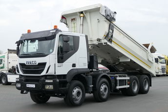 Iveco TRAKKER 450 / 8x4 / WYWROTKA TYLNOZSYP + HYDROKLAPA / EURO 6 / 2017 ROK / SPROWADZONY 