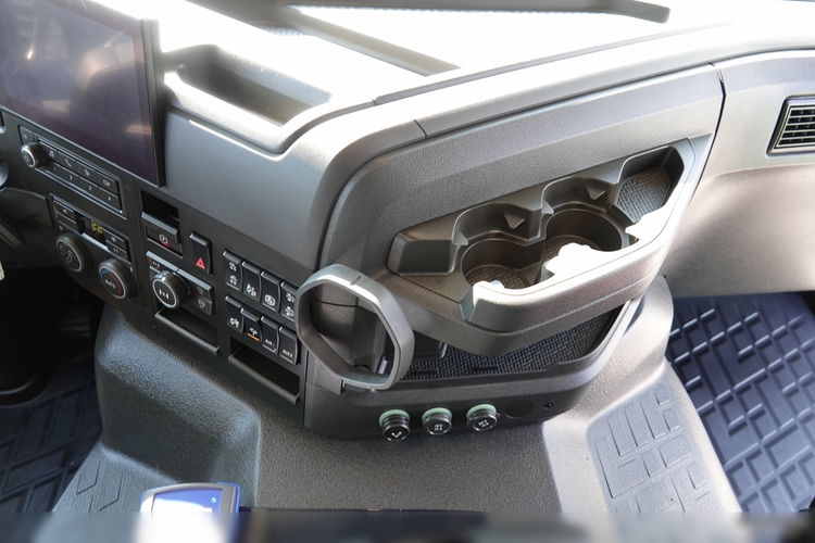 Volvo FMX 460 / 8x4 / WYWROTKA TYLNOZSYP / HYDROKLAPA / 2022 ROK / NOWY MODEL zdjęcie 41