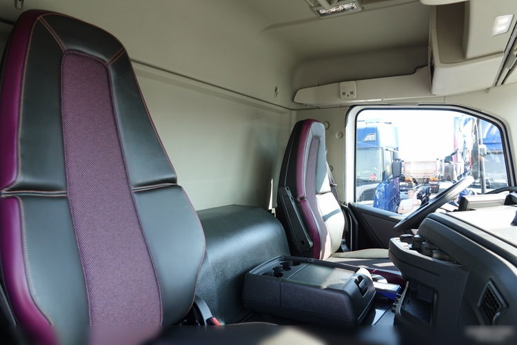 Volvo FMX 460 / 8x4 / WYWROTKA TYLNOZSYP / HYDROKLAPA / 2022 ROK / NOWY MODEL zdjęcie 45