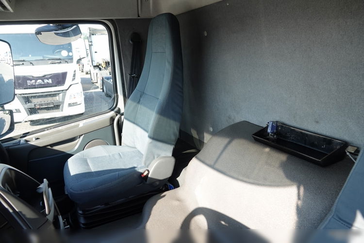 Volvo FM 330 / 6x2 / PLATFORMA- 6.3 m + HDS HIAB 422 / 15.4 M WYSIĘGU / MAX UDŹWIG 12 TON / MANUAL / OS PODNOSZONA /STEROWANIE RADIOWE zdjęcie 29