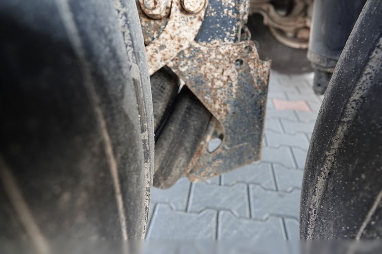 BENALU WYWROTKA 27 m3 / ALUMINIOWA / HYDRAULICZNA KLAPA / 2 OSIE PODNOSZONE / WAGA: 5600 KG / SPROWADZONA zdjęcie 11