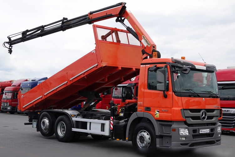 Mercedes ACTROS 2541 / 6x2 / WYWROTKA TYLNOZSYPOWA 6.2 M + HDS PALFINGER 18002 wysów: 12, 5 m / OŚ PODNOSZONA i SKRĘTNA / SPROWADZONY zdjęcie 6