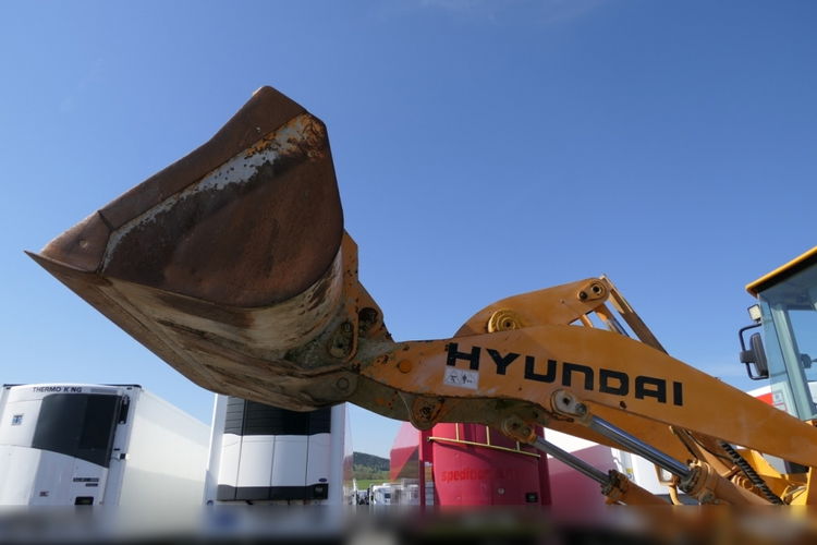 Hyundai HL770-7 / ŁADOWARKA KOŁOWA / SILNIK CUMMINS / CENTRALNE SMAROWANIE / KLIMATYZACJA / SPROWADZONA zdjęcie 13