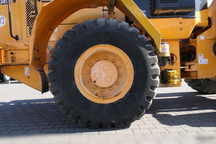 Hyundai HL770-7 / ŁADOWARKA KOŁOWA / SILNIK CUMMINS / CENTRALNE SMAROWANIE / KLIMATYZACJA / SPROWADZONA zdjęcie 29