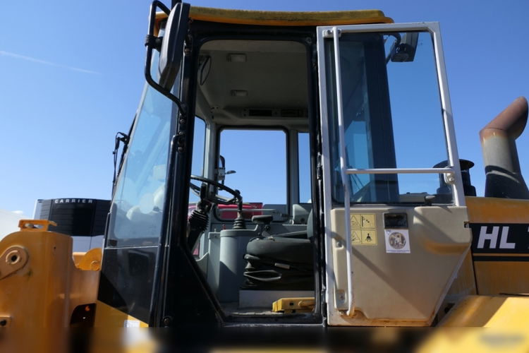 Hyundai HL770-7 / ŁADOWARKA KOŁOWA / SILNIK CUMMINS / CENTRALNE SMAROWANIE / KLIMATYZACJA / SPROWADZONA zdjęcie 31