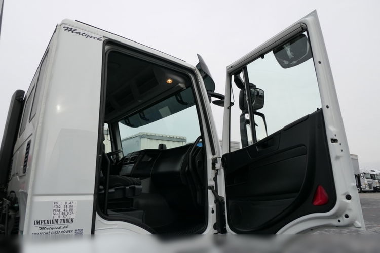 Iveco / STRALIS 330 / SKRZYNIOWY- 7.4 M / 4 x 2 / EURO 6 zdjęcie 32