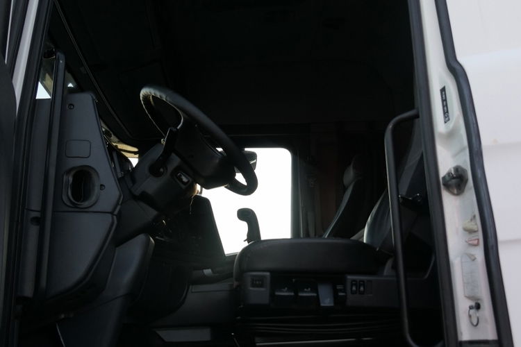 SCANIA R 480 / 6X4 / SKRZYNIA - 6.2 M + HDS PALFINGER PK 40002 + FLY JIB - 26.4 M / STEROWANIE RADIOWE zdjęcie 49