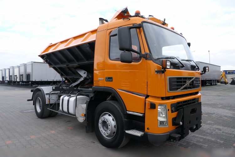 VOLVO FM 260 / 4X2 / 2 STR WYWROTKA / CZOŁOWNICA / HYDROBURTA / HYDROKLAPA / MANUAL / STARE TACHO / zdjęcie 22