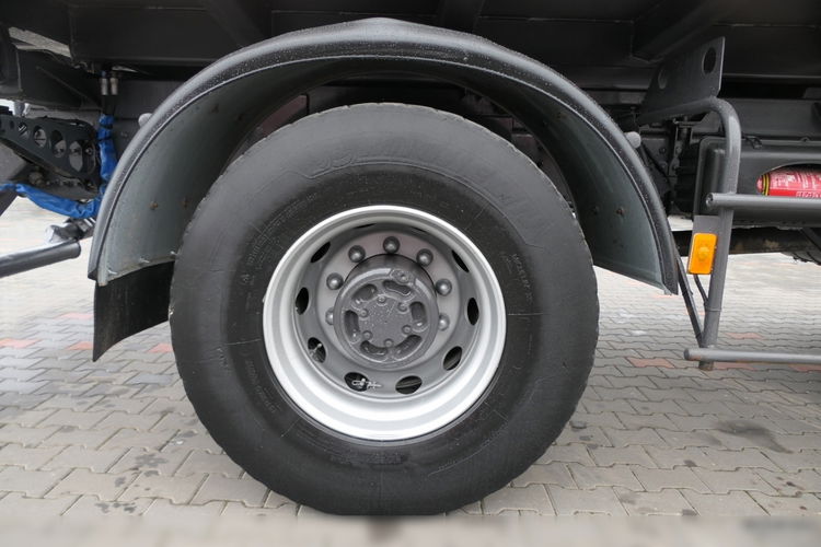 VOLVO FM 260 / 4X2 / 2 STR WYWROTKA / CZOŁOWNICA / HYDROBURTA / HYDROKLAPA / MANUAL / STARE TACHO / zdjęcie 37