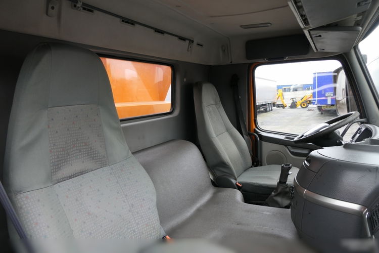 VOLVO FM 260 / 4X2 / 2 STR WYWROTKA / CZOŁOWNICA / HYDROBURTA / HYDROKLAPA / MANUAL / STARE TACHO / zdjęcie 51