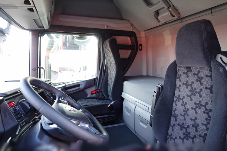 SCANIA R 450 / FIRANKA - 9.4 M / 6x2 / OS PODNOSZONA / RETARDER / 2020 ROK / SOLÓWKA / KLIMA POSTOJOWA / PO ZŁOTYM KONTRAKCIE  zdjęcie 30