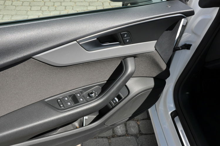Audi A5 2.0TFSI 150KM S-tronic El.Klapa Czujniki Park. Serwis zdjęcie 10
