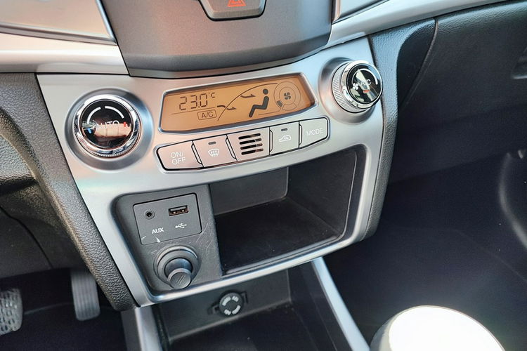 SsangYong Korando Crystal 4x2, 2.0 Ltr. - 110 kW zdjęcie 9
