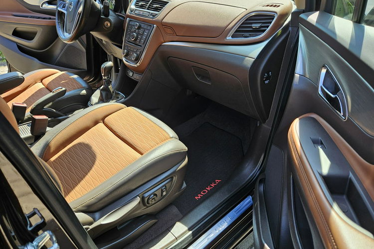 Opel Mokka 4x4 / Klima x 2/ Nawigacja / Kamera cofania / Podgrzewane fotele zdjęcie 14