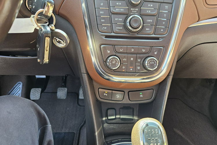 Opel Mokka 4x4 / Klima x 2/ Nawigacja / Kamera cofania / Podgrzewane fotele zdjęcie 9