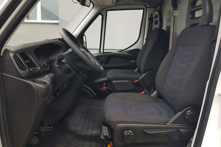 Iveco Daily KONTENER NISKOPODŁOGOWY 4.31x2.24x2.43 SKLEP KAMPER KLIMA FOODTRUCK zdjęcie 21