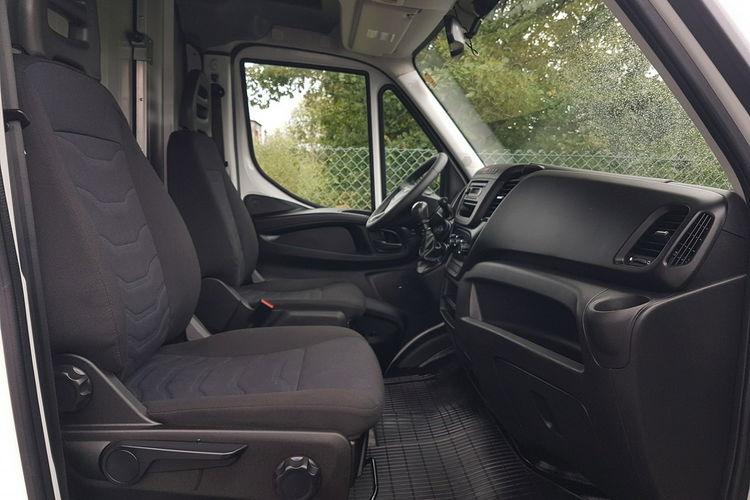 Iveco Daily KONTENER NISKOPODŁOGOWY 4.31x2.24x2.43 SKLEP KAMPER KLIMA FOODTRUCK zdjęcie 22