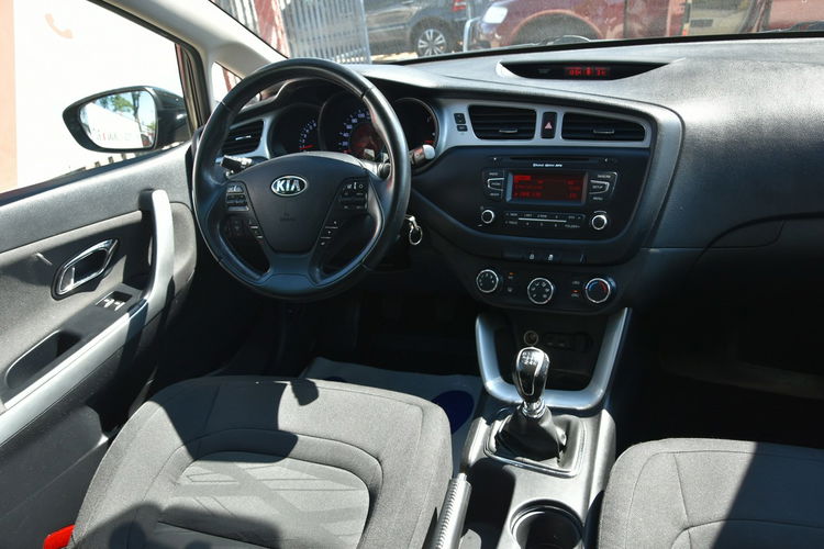 Kia Cee'd 1.4 BENZYNA 99KM 2013r. Klima LED TEMPOMAT Bluetooth zdjęcie 8