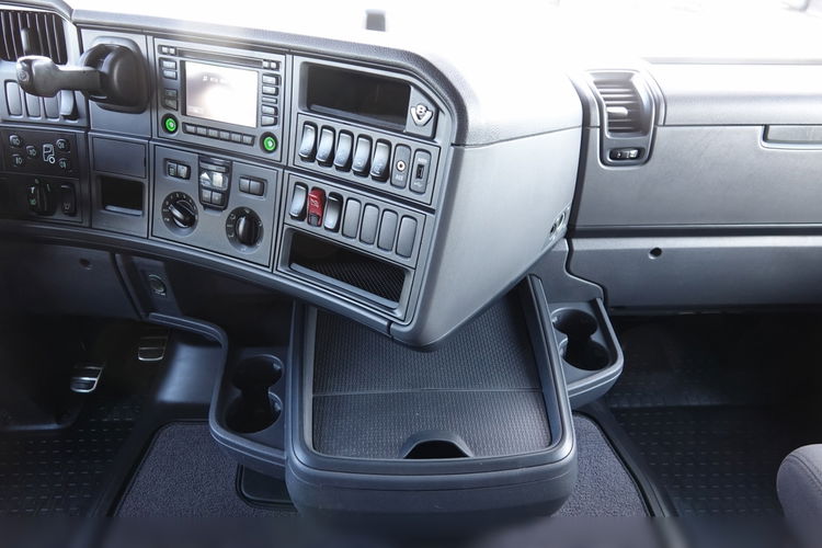 Scania R 580 / V8 / RETARDER / NAWIGACJA / KLIMATYZACJA POSTOJOWA / EURO 6 zdjęcie 65