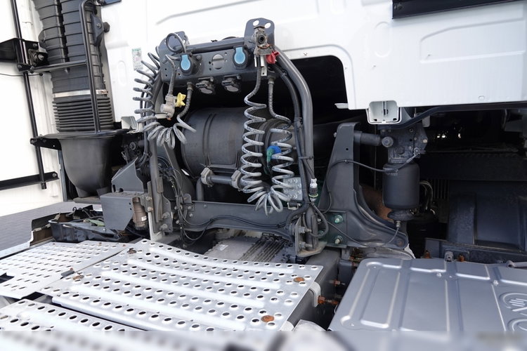 Volvo FH 460 / NISKA KABINA / 2018 ROK / SPROWADZONY Z NIEMIEC / PO ZŁOTYM KONTRAKCIE SERWISOWYM  zdjęcie 19