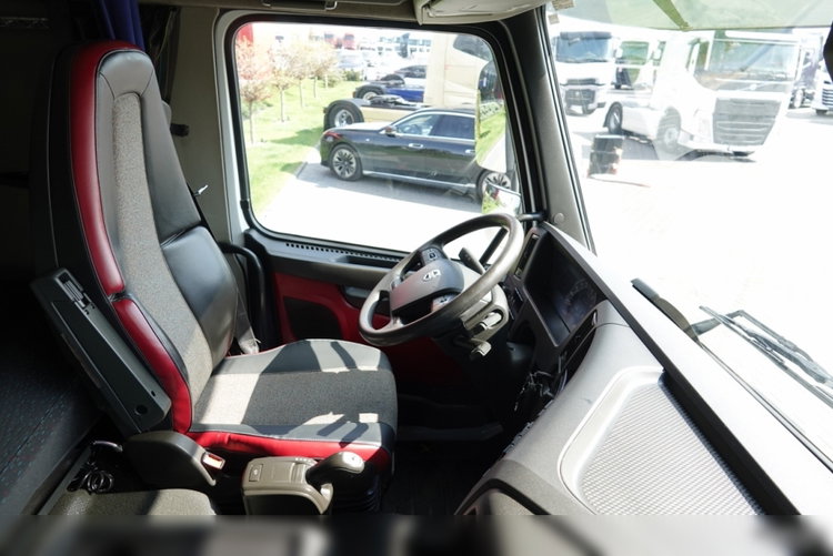 Volvo FMX 540 /4x4/ RETARDER / HYDRAULIKA / SPROWADZONY zdjęcie 35